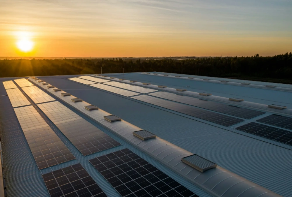 Impianti fotovoltaici su coperture aziendali
